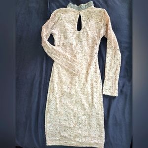 SentimentalNY Boutique Fitted Dress Medium Cream
